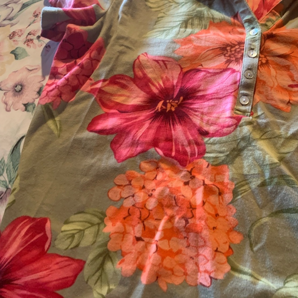 Caribbean Joe Women’s Floral Polo Blouse - Pink & Orange Bloom Size Large - Picture 2 of 7
